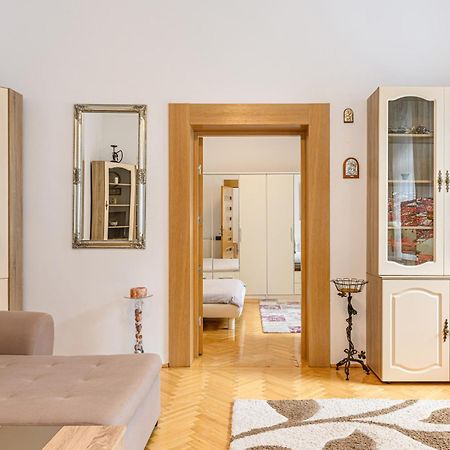 Brasov Centrul Vechi - 67Sqm - 2Min To Counsel Square Apartment Exterior foto