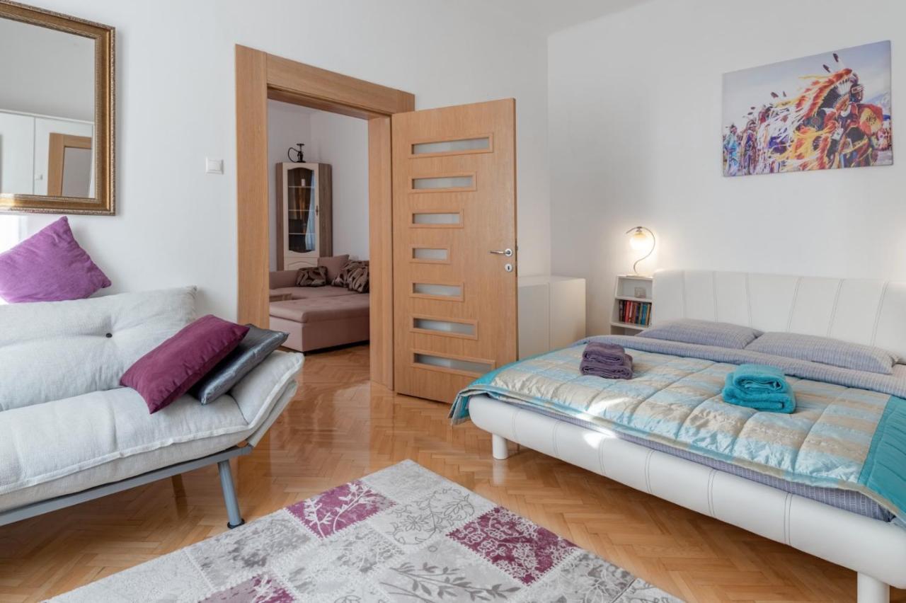 Brasov Centrul Vechi - 67Sqm - 2Min To Counsel Square Apartment Exterior foto