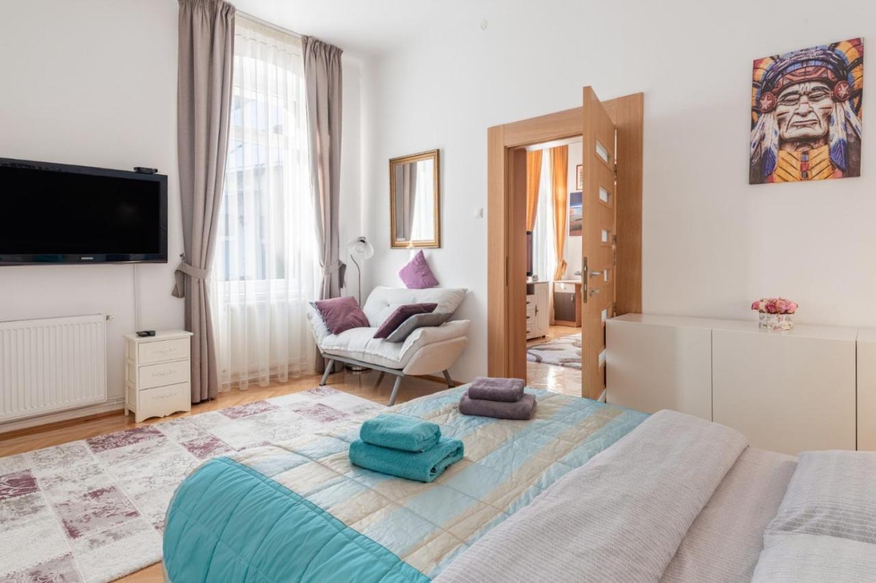 Brasov Centrul Vechi - 67Sqm - 2Min To Counsel Square Apartment Exterior foto