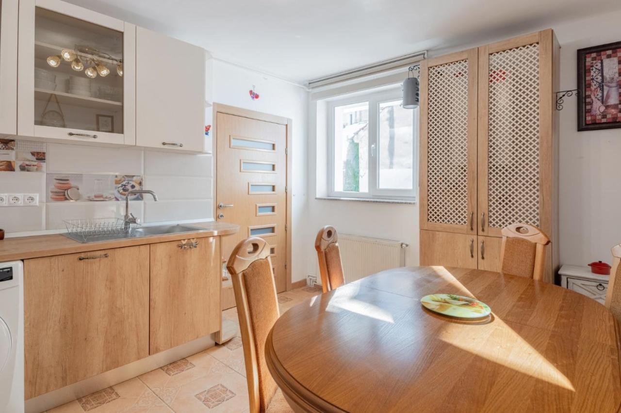 Brasov Centrul Vechi - 67Sqm - 2Min To Counsel Square Apartment Exterior foto