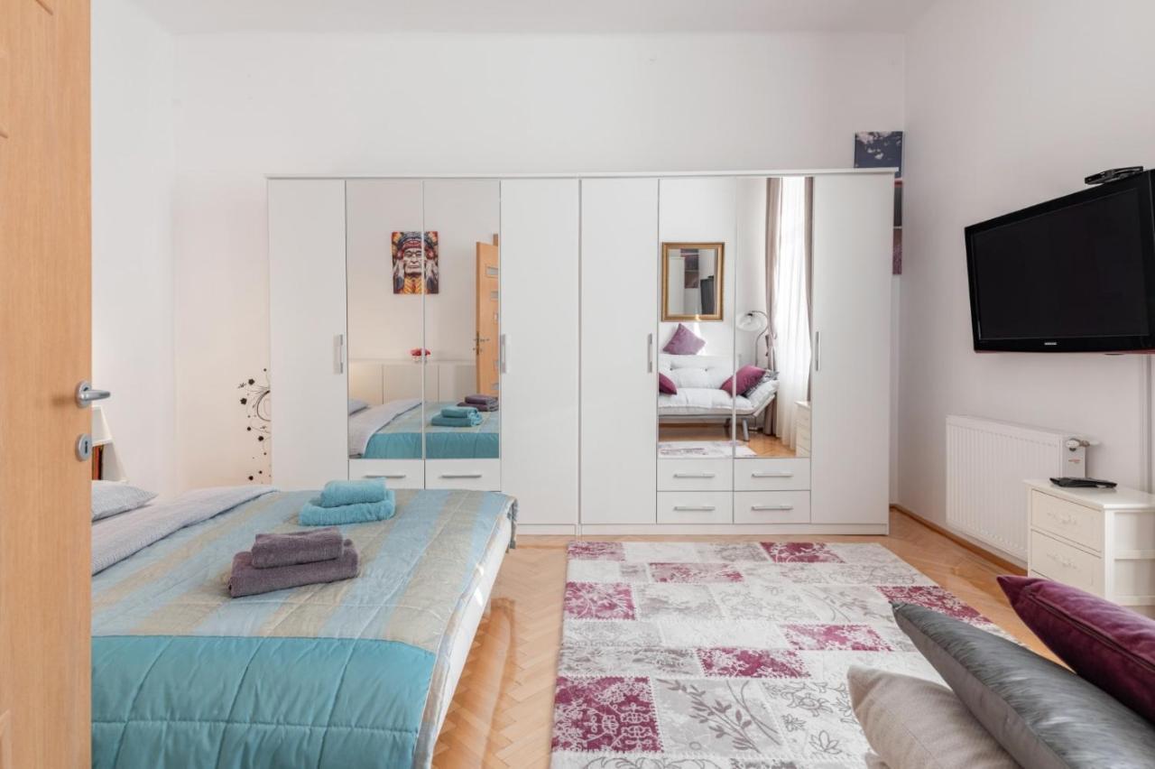 Brasov Centrul Vechi - 67Sqm - 2Min To Counsel Square Apartment Exterior foto