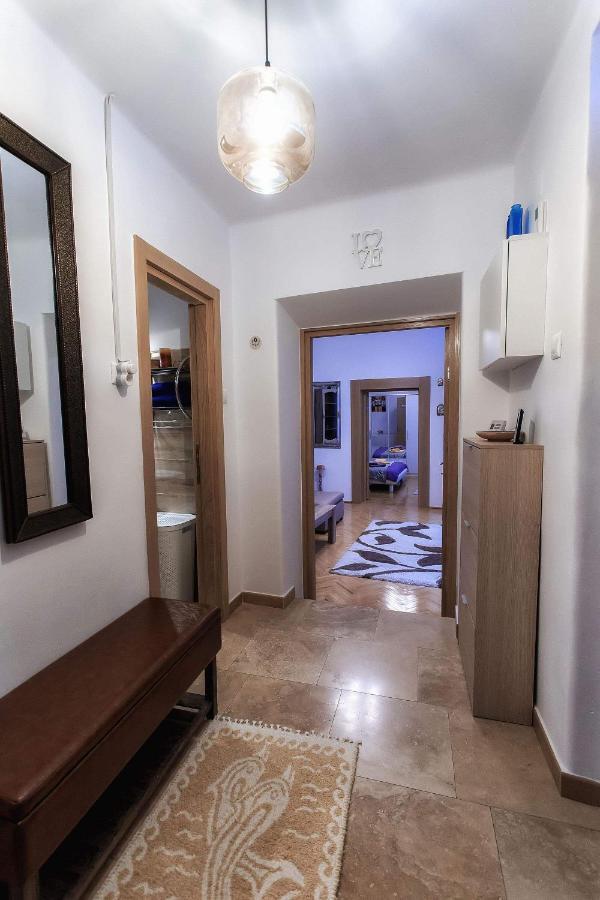 Brasov Centrul Vechi - 67Sqm - 2Min To Counsel Square Apartment Exterior foto