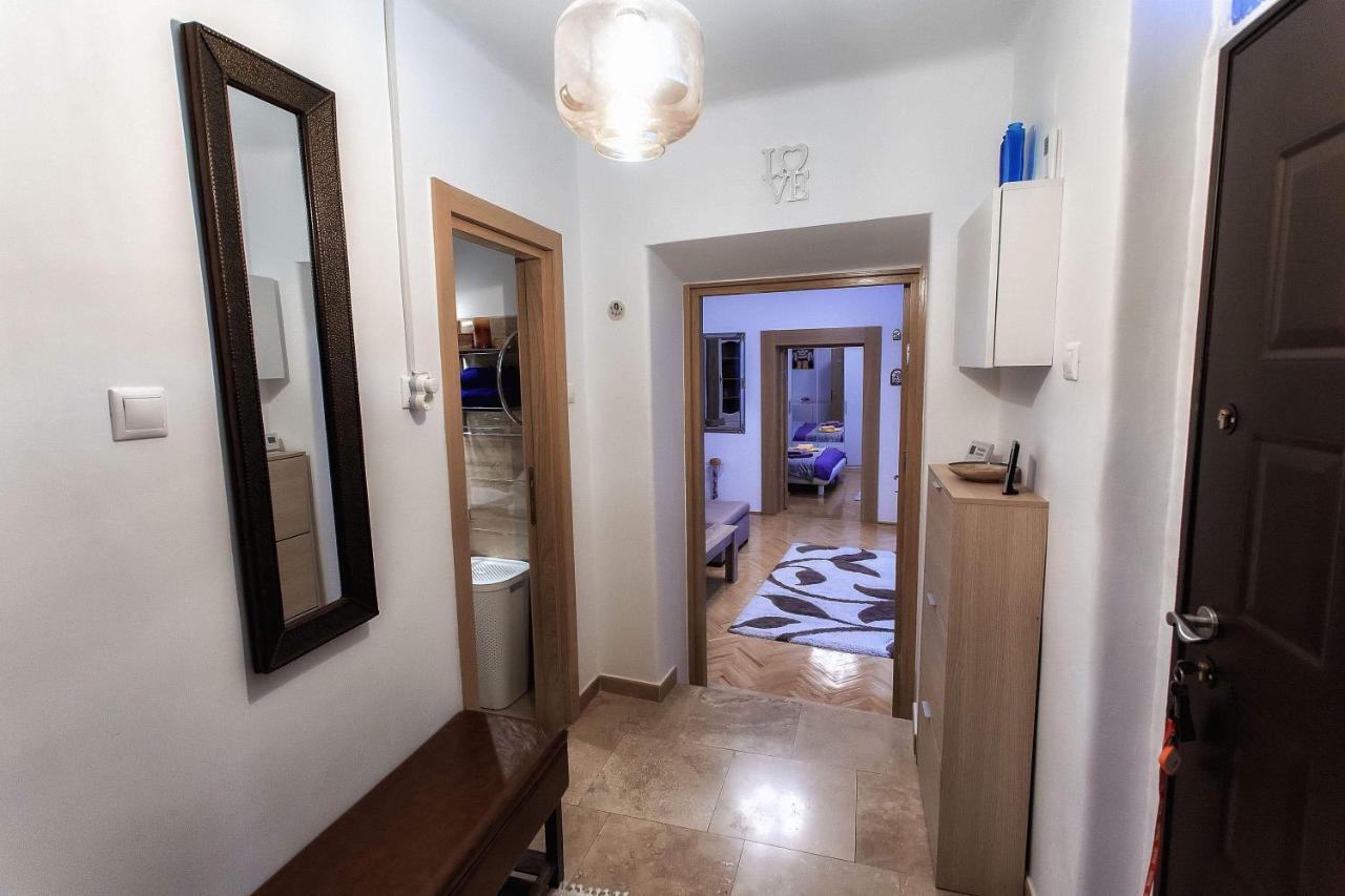 Brasov Centrul Vechi - 67Sqm - 2Min To Counsel Square Apartment Exterior foto