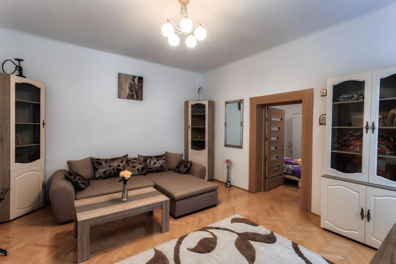 Brasov Centrul Vechi - 67Sqm - 2Min To Counsel Square Apartment Exterior foto